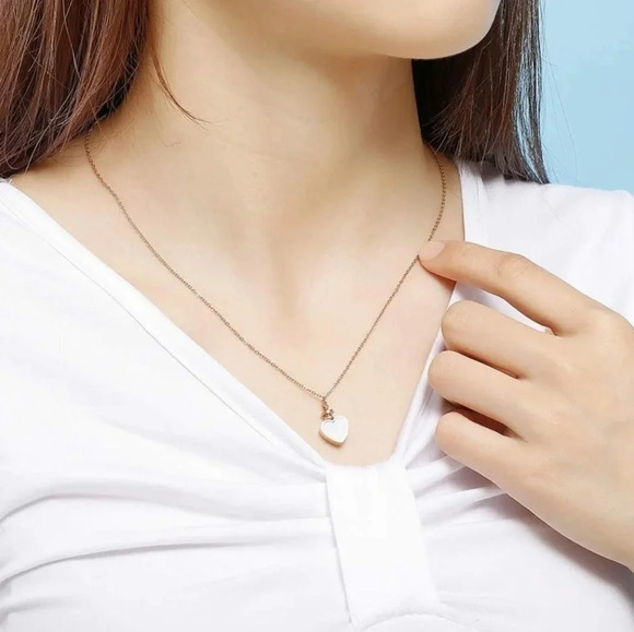 ποΈ18K Gold Plated Reversible Heart Charm Stainless Steel Dainty Necklace π€π€ - Picture 4 of 10